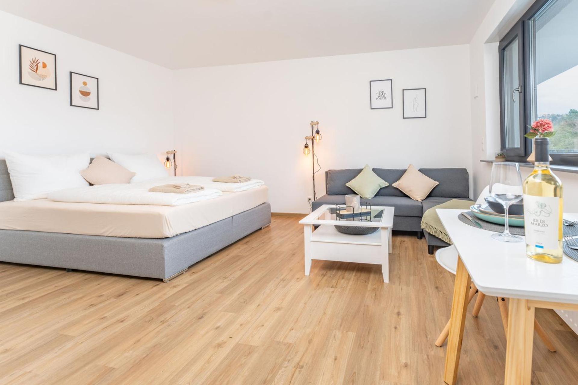 Modernes Apartment Mit Privatem Stellplatz Wenige Minuten Von Der Innenstadt & Mosel コブレンツ エクステリア 写真